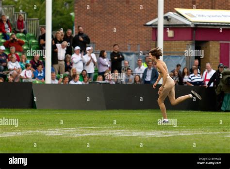 female streaker